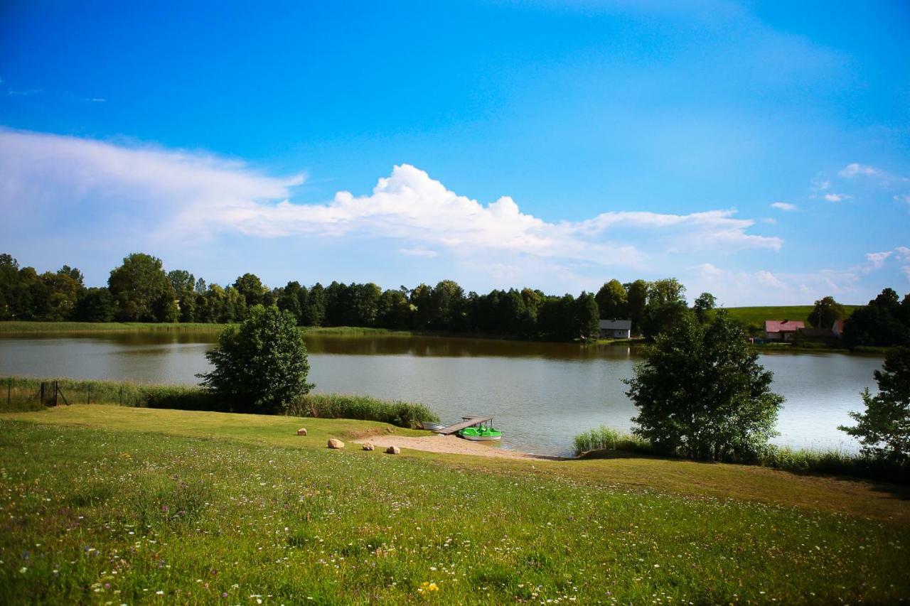 Domek Nad Jeziorem Lepaki Wielkie Exteriör bild